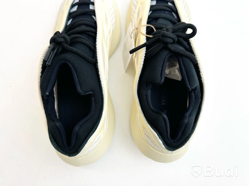 Sneakers Yeezy 700 V3 Azael, stl. 49 1/3