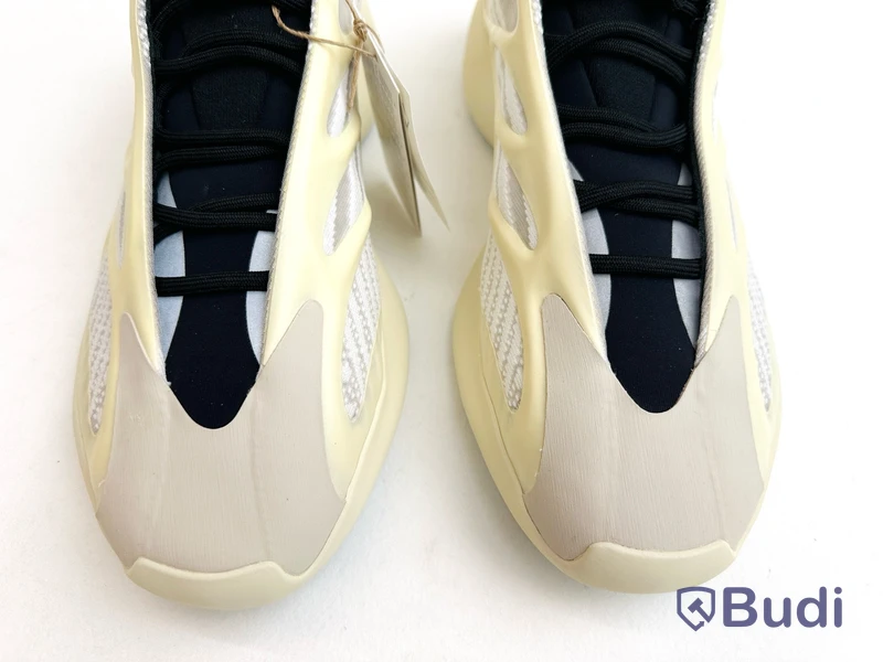 Sneakers Yeezy 700 V3 Azael, stl. 49 1/3