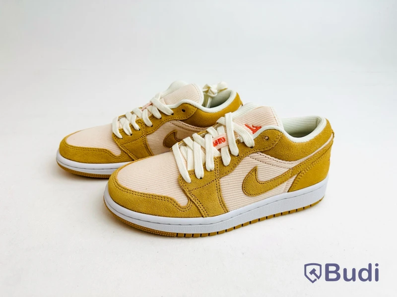 Sneakers Nike x Air Jordan 1 Low SE, dam, stl. 36,5