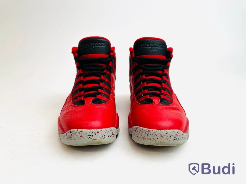 Sneakers Air Jordan 10 Retro 30th Bulls Over Broadway stl. 41
