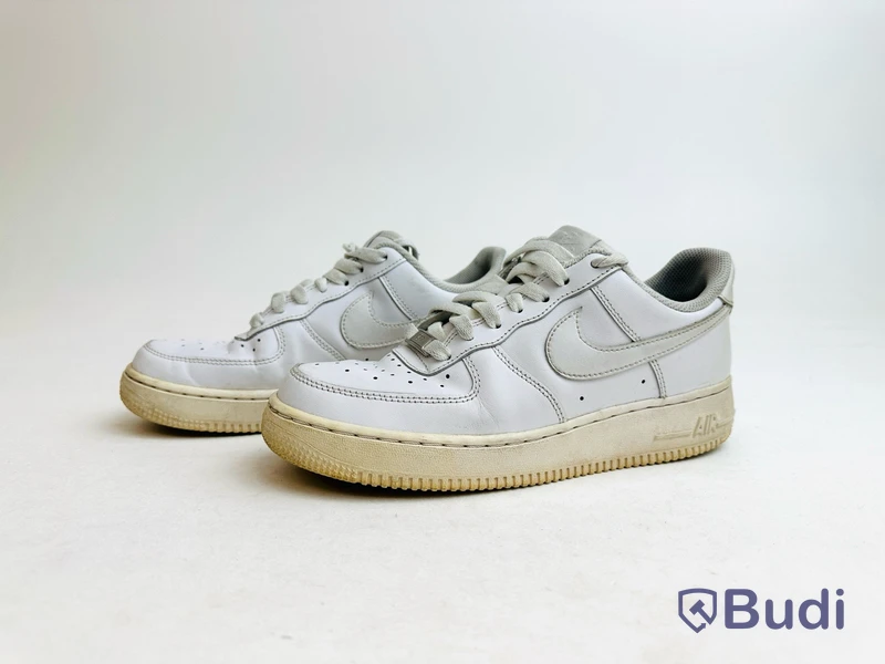 Sneakers Nike Air Force 1, 07, dam, stl. 39