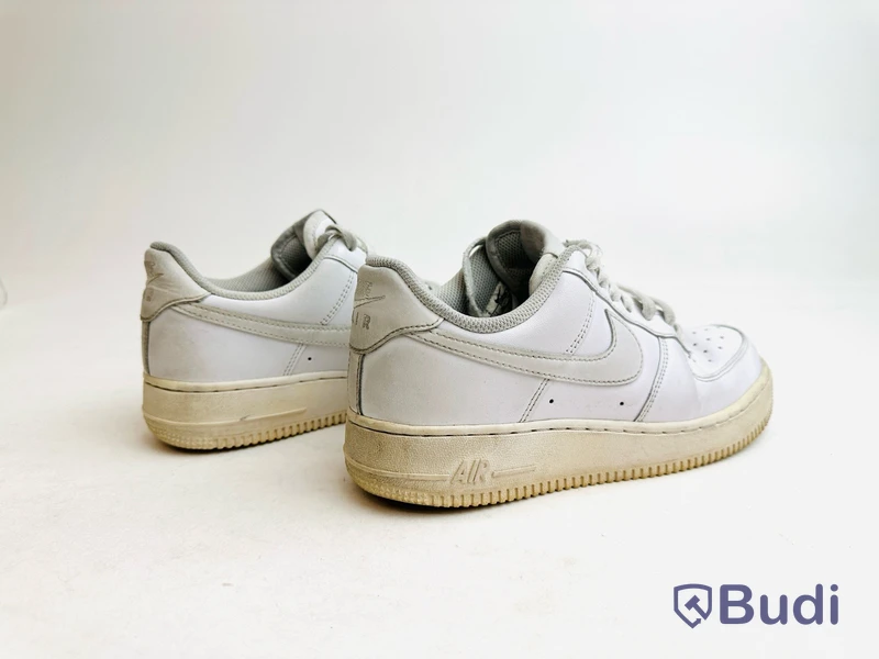 Sneakers Nike Air Force 1, 07, dam, stl. 39
