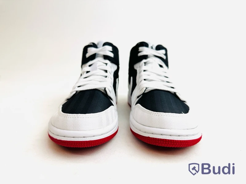 Sneakers Air Jordan 1 Mid SE UTL, sdam, tl. 38,5