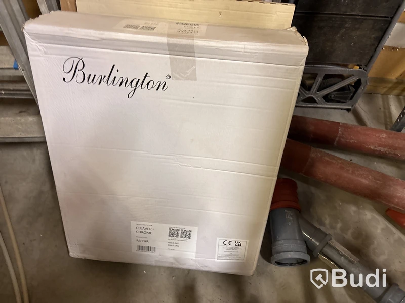 Stort parti med kopplingar, rör & övrig VVS-utrustning