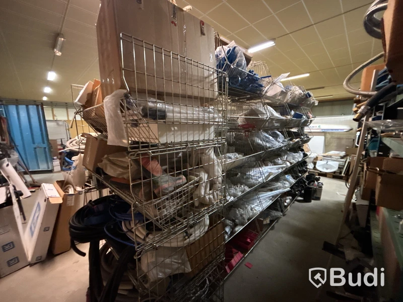 Stort parti med kopplingar, rör & övrig VVS-utrustning