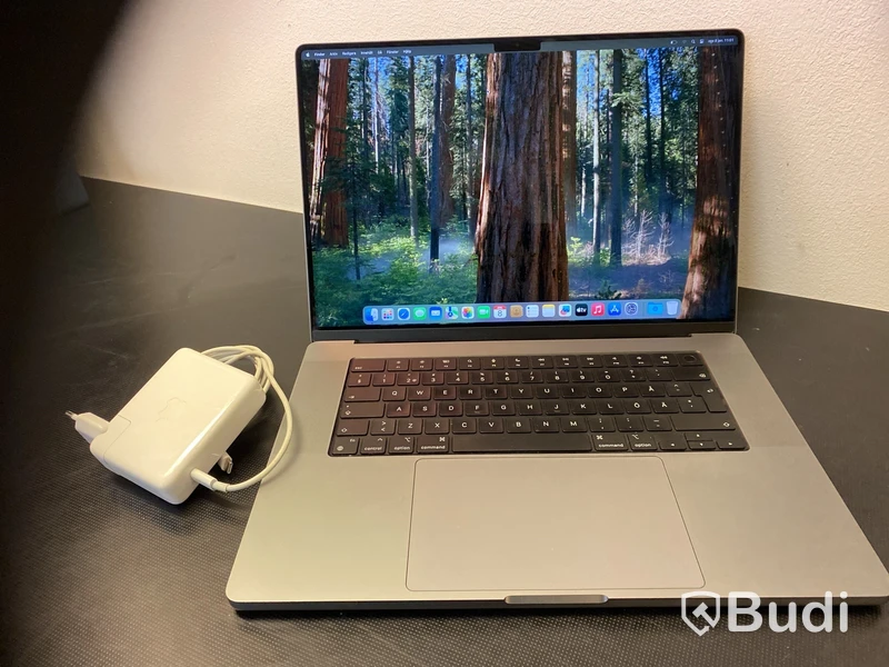 Macbook Pro 16" M1 Max 32GB (2021)
