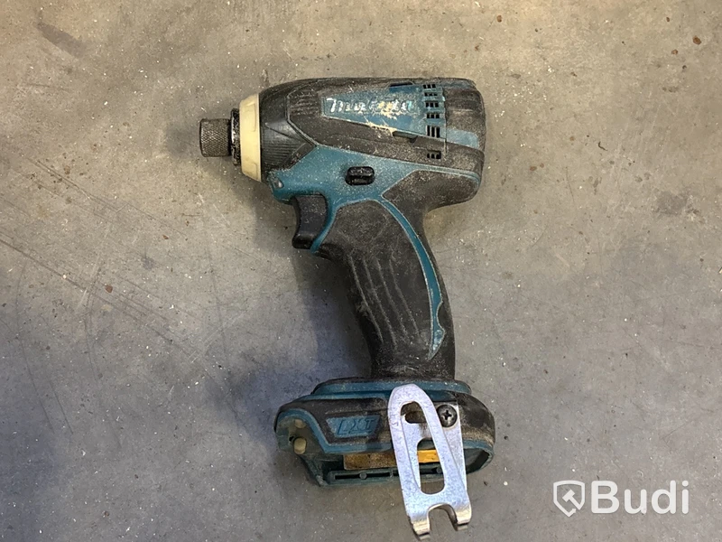 7 st batterimaskiner Makita