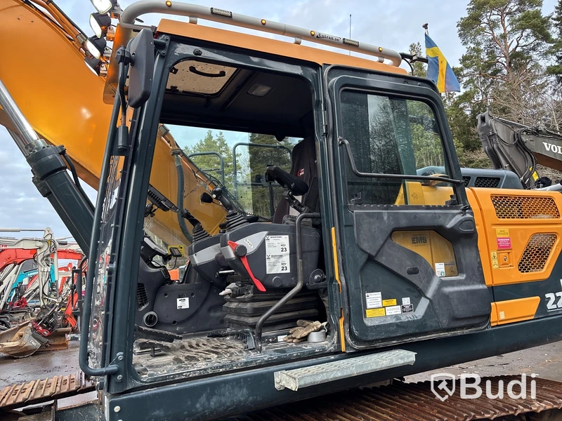 Bandgrävare Hyundai HX220L -2017