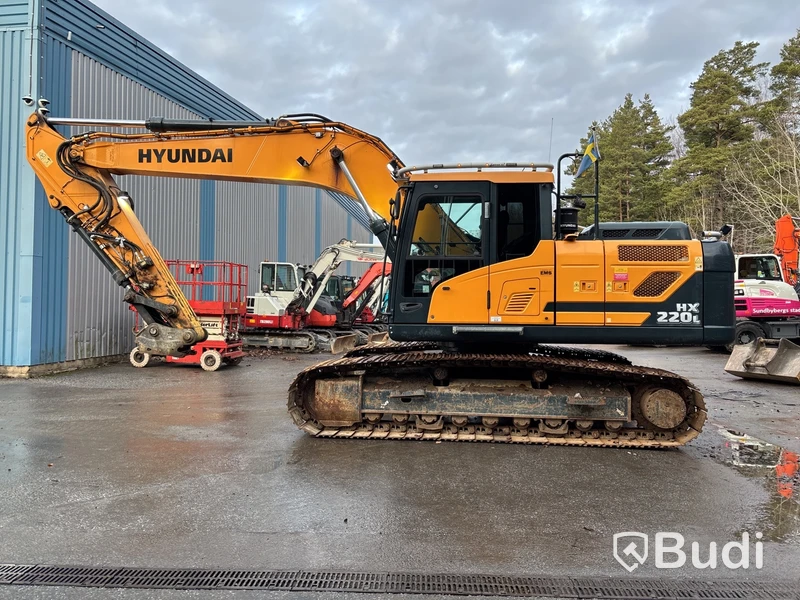 Bandgrävare Hyundai HX220L -2017