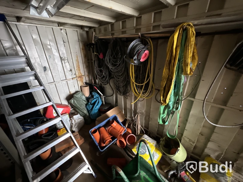 Container, 20 fot inklusive innehåll