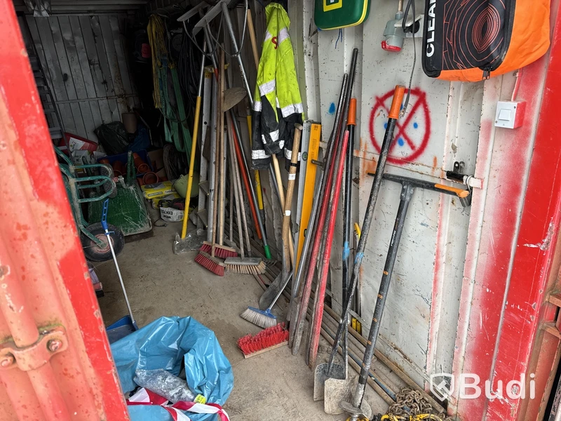 Container, 20 fot inklusive innehåll