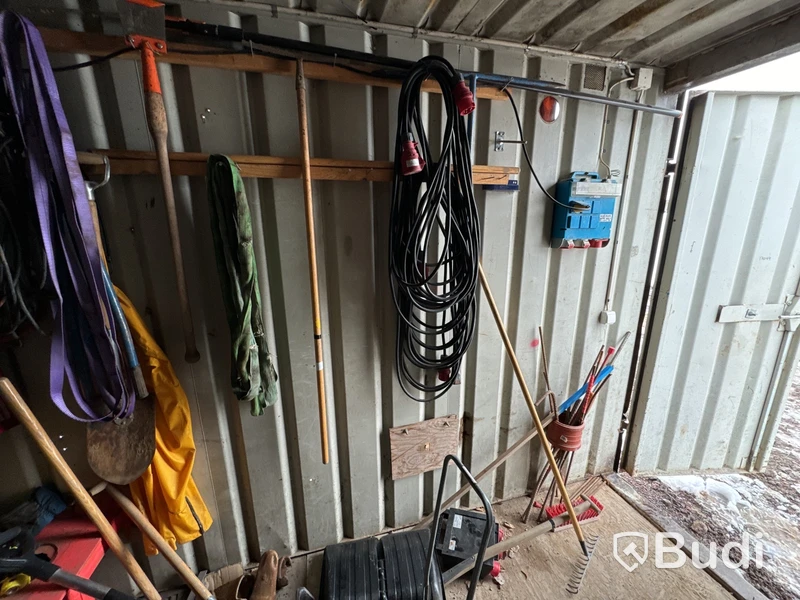 Container, 20 fot inklusive innehåll