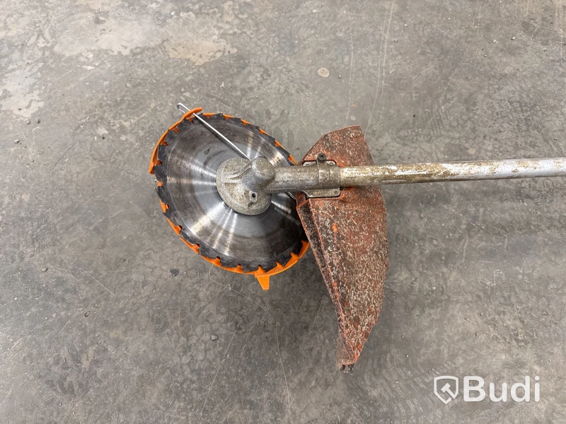 Grästrimmer, Stihl  FS 240 C, bensindriven med sele