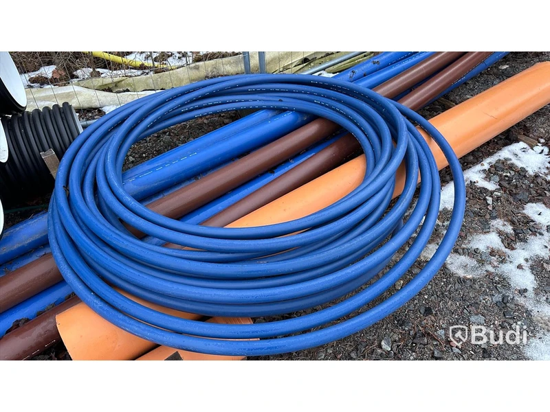 PE rör blå brun samt DFN 400 TB Brunnar m.m.