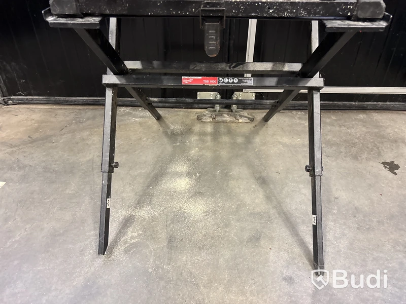 Bordcirkelsåg Milwaukee FTS210 med 9.0 Ah batteri & stativ TSS 1000