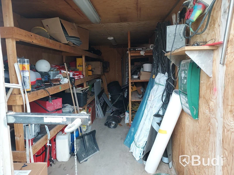 Container 20" isolerad, elcentral, värmefläkt inkl innehåll