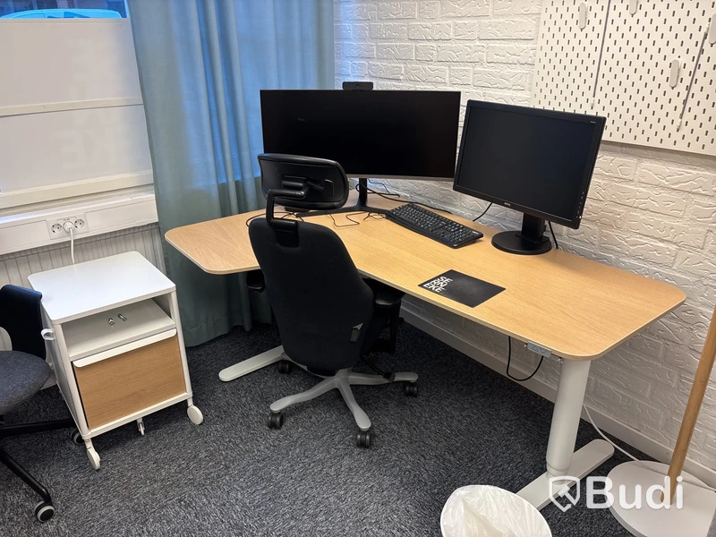 Komplett kontor med 2 st arbetsplatser