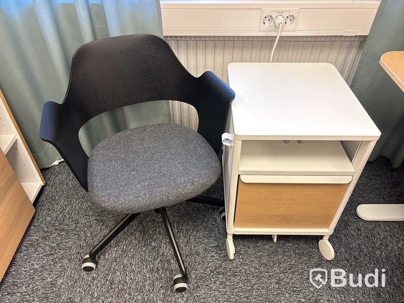 Komplett kontor med 2 st arbetsplatser