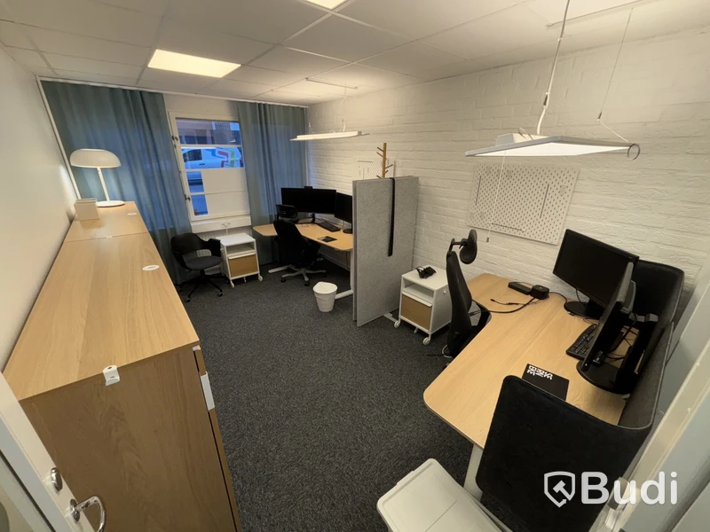 Komplett kontor med 2 st arbetsplatser