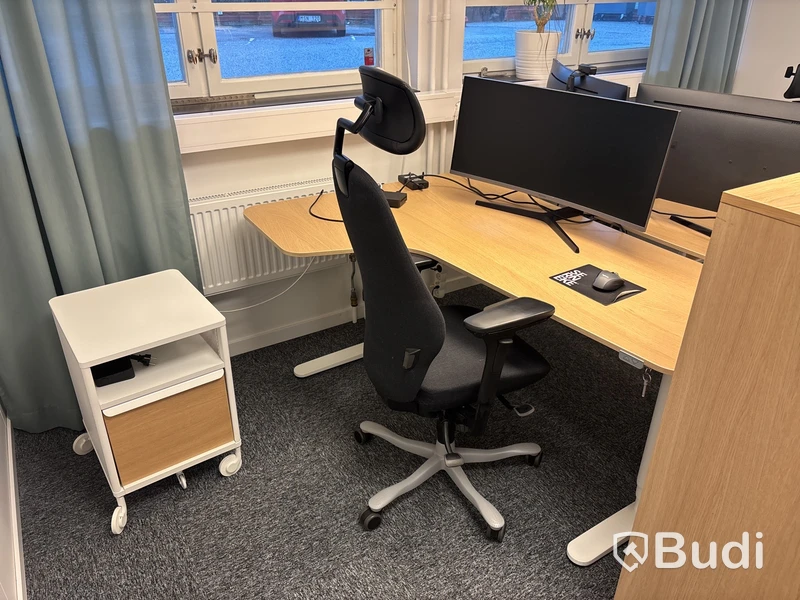 Komplett kontor med 2 st arbetsplatser