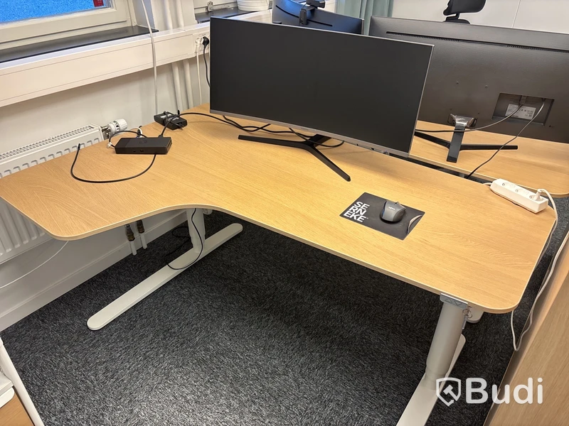 Komplett kontor med 2 st arbetsplatser