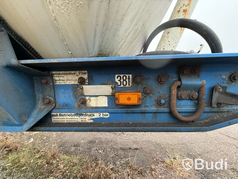 Bulktrailer Spitzer SK2459 Z1AL -1990 | Bes tom 2025-07