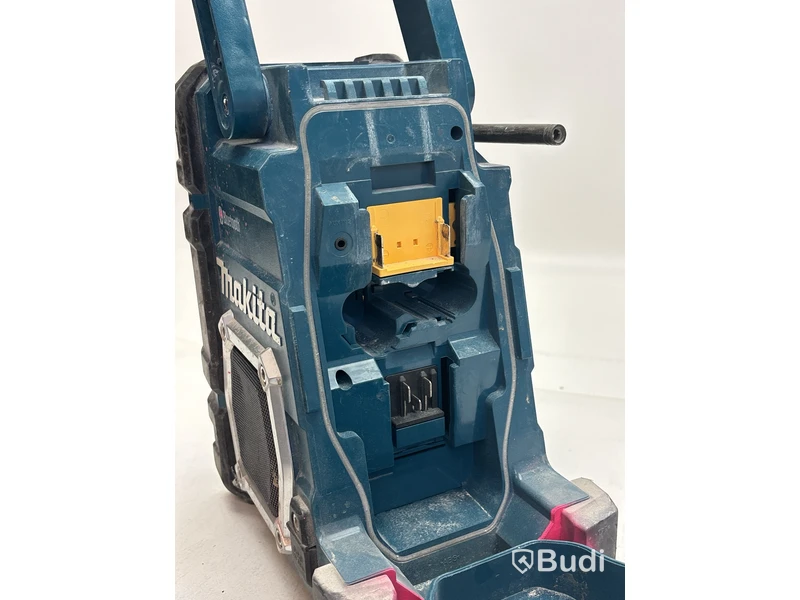 Byggradio Makita DMR108, med batteri BL-1850B