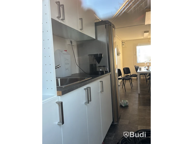 2 st byggbodar