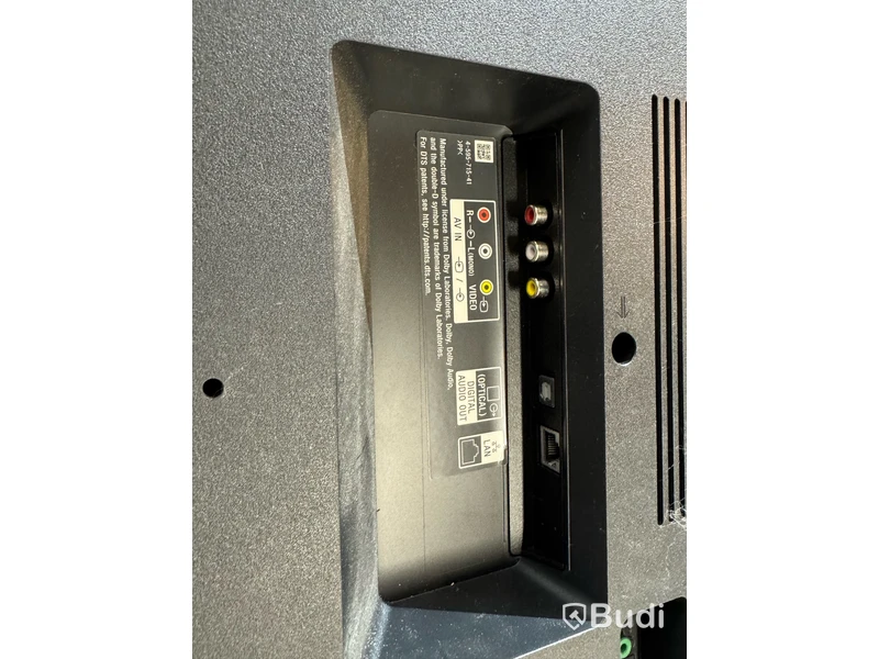 4 st. display skärmar Sony Bravia för väggmontering samt tv-wall controller