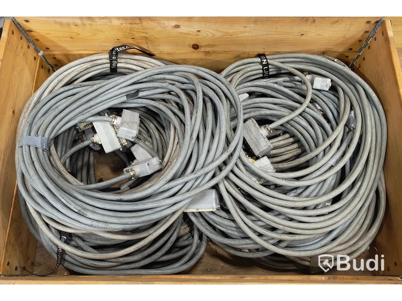 2 pall, blandad Harting, kabel & boxar.