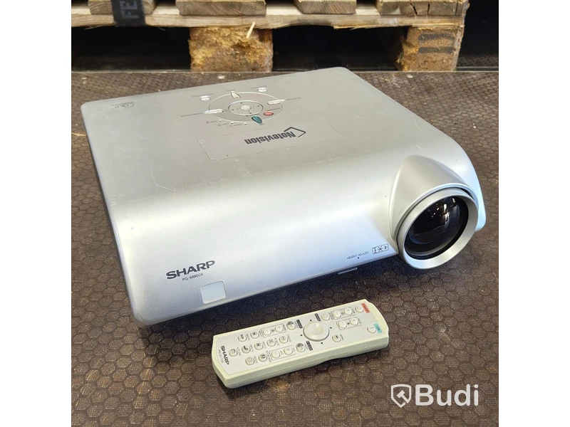 1 st,  projektor, SHARP PG-MB60X, 4:3.