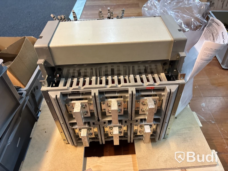Schneider MasterPact NW20