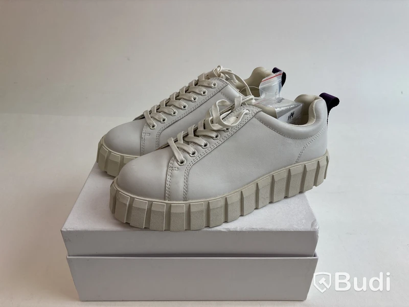 Sneakers Eytys, stl. 43