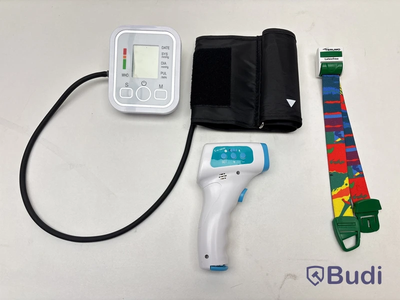 Blodtrycksmätare ACMNP-1 och infraröd febertermometer Calsikon HG01