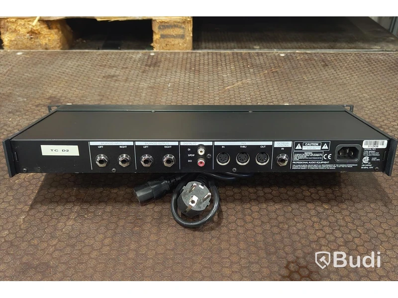 1 st, effektrack, T.C. electronics DTwo.