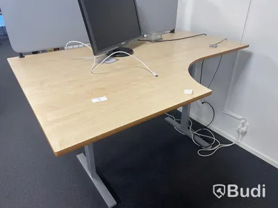 Höj- och sänkbart skrivbord