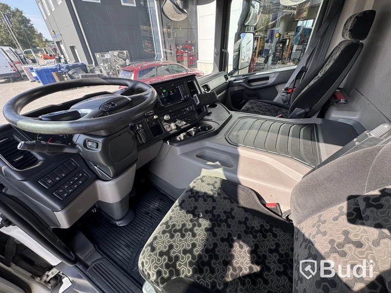 Kylbil Scania P370 6x2-4 12.7 -2020 | Carrier