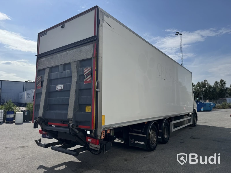 Kylbil Scania P370 6x2-4 12.7 -2020 | Carrier