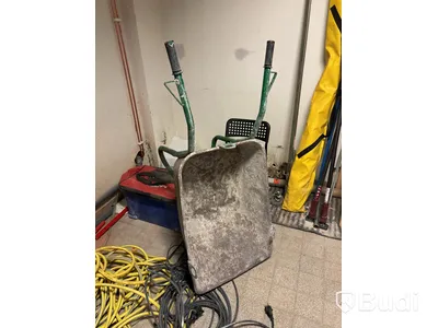 Elkablage, vattenslang, skottkärra & redskap