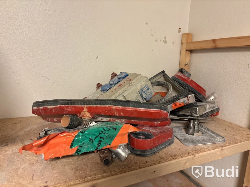 Elkablage, vattenslang, skottkärra & redskap