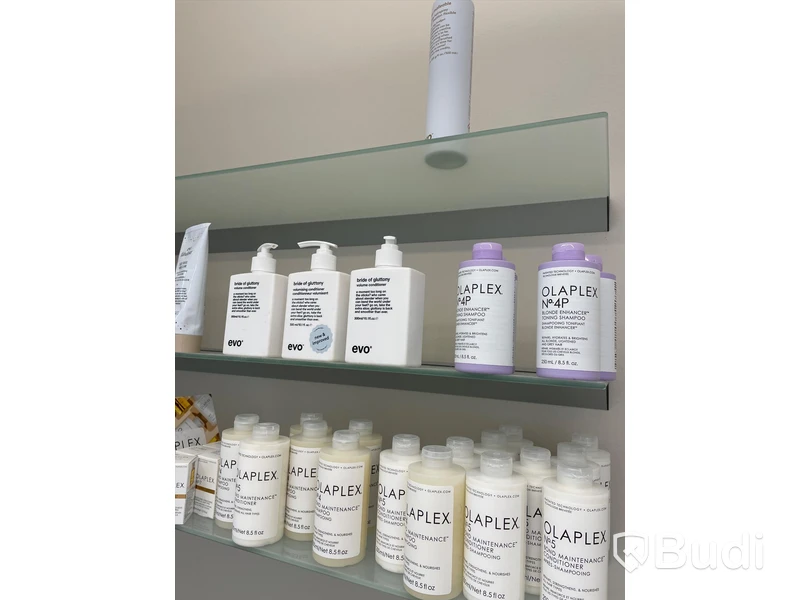 Parti med hårvård från Olaplex, evo