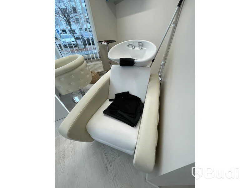 Behandlingsstol AYALA med pump
