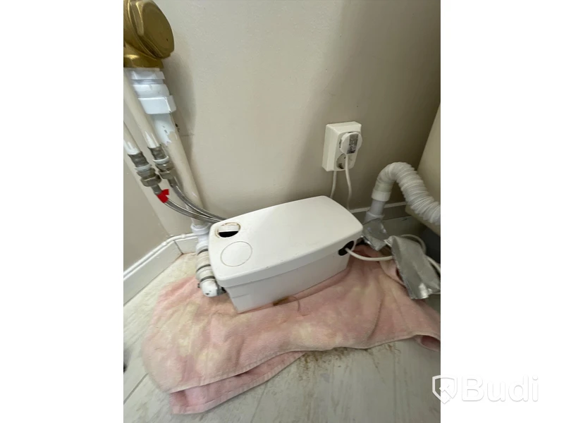 Behandlingsstol AYALA med pump