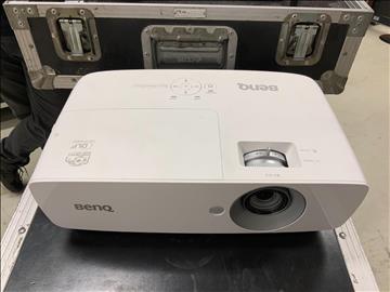 Projektor. BENQ TH683