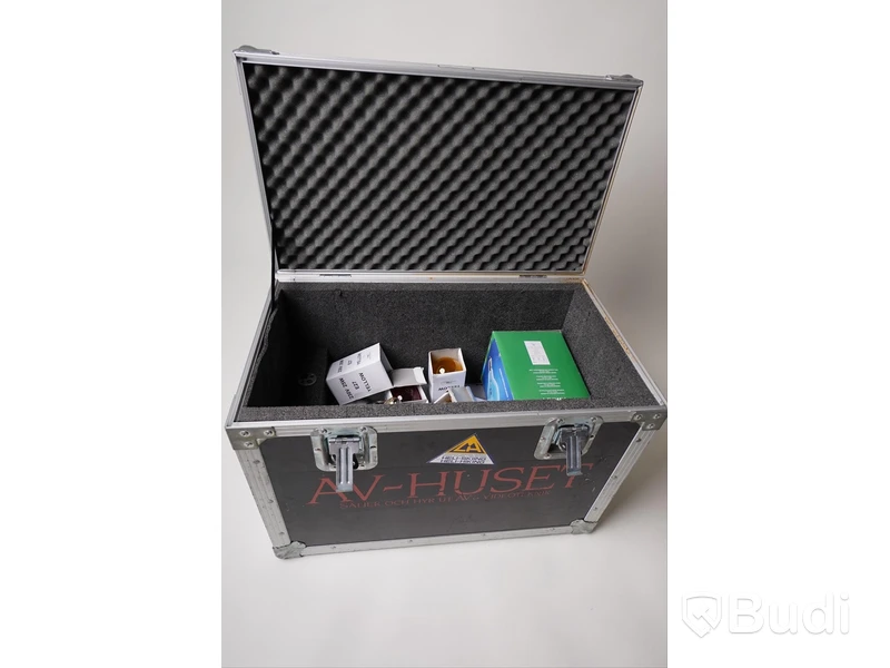 Hardshell Case inklusive diverse glödlampor