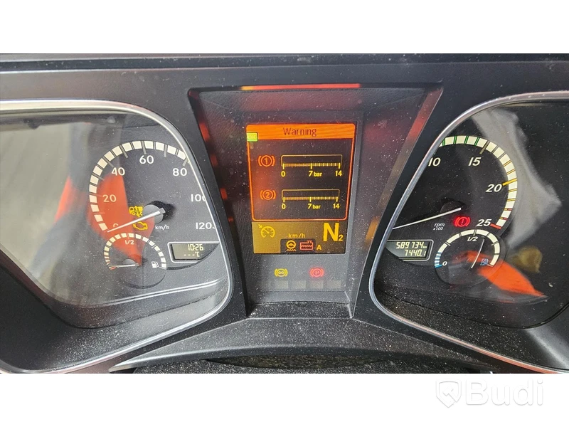 Lastbil MERCEDES-BENZ 963-4-C 2013 Krockskadad