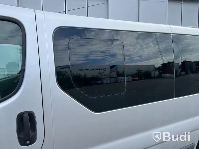 Skåpbil Nissan Primastar Combi 2.5 dCi -2006 | Manuell | 135hk