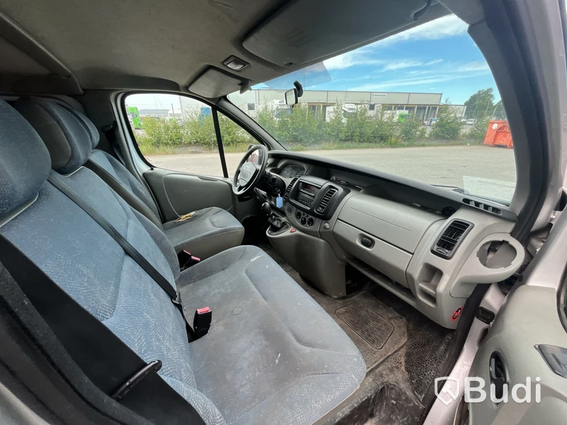 Skåpbil Nissan Primastar Combi 2.5 dCi -2006 | Manuell | 135hk