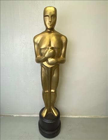 Oscarsstatyett 2,20m hög i skyddsfodral