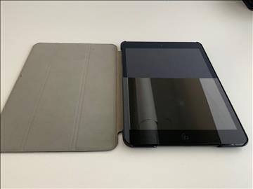 Ipad Mini A1455 4G och Wifi samt skal ej laddare